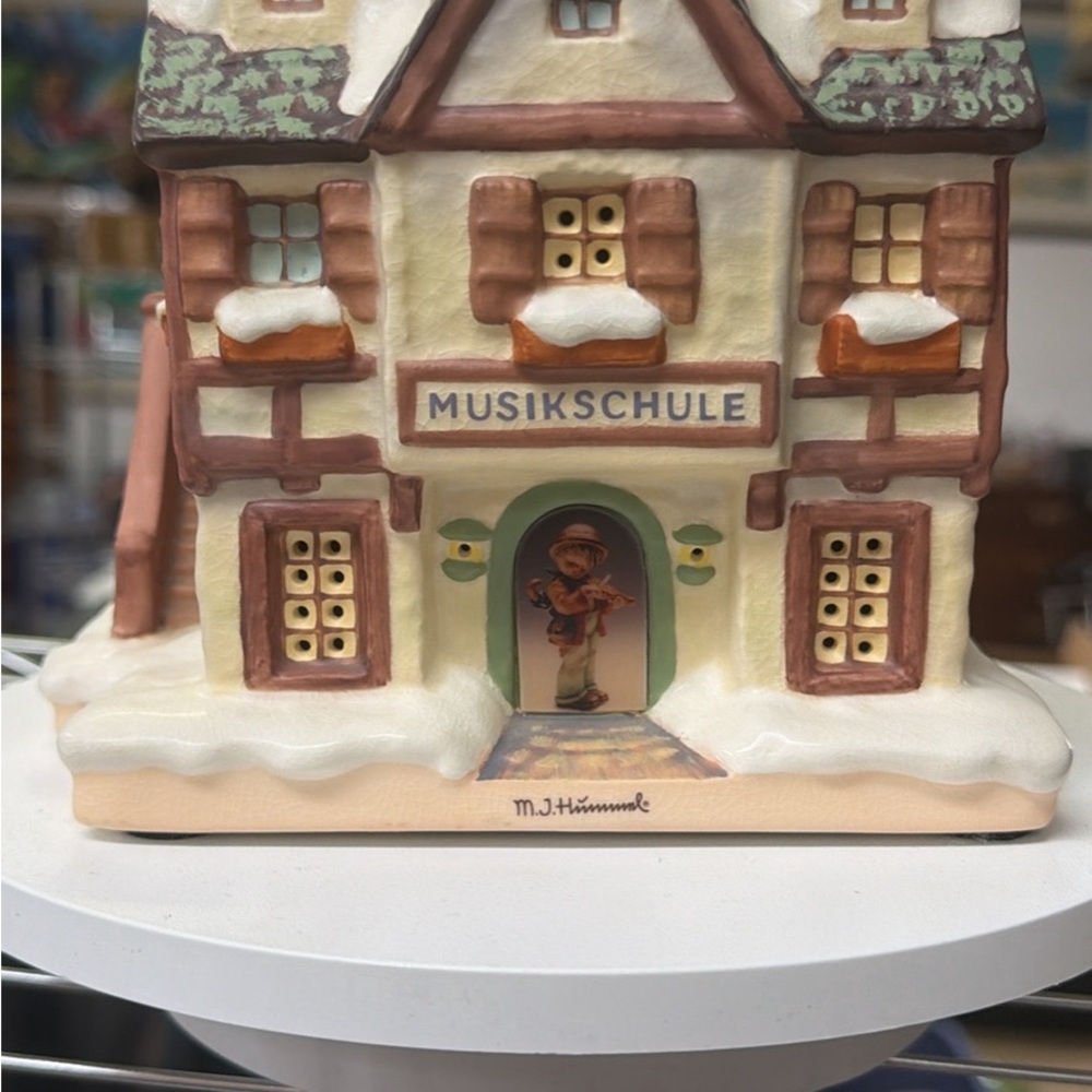 Hummel Holiday Village House Figurine hymmals lot